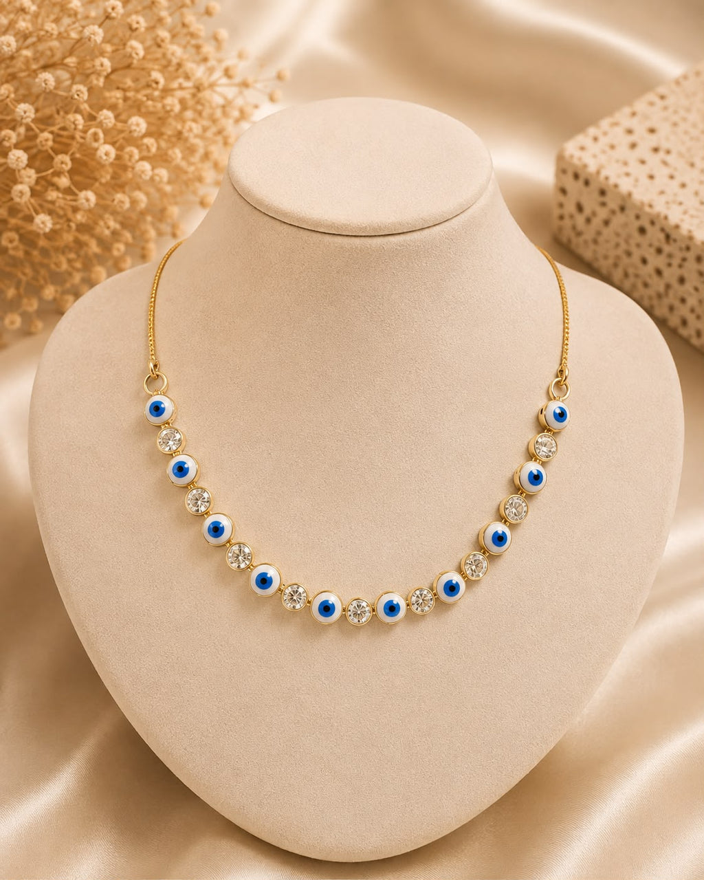 COLLAR OJO TURCO